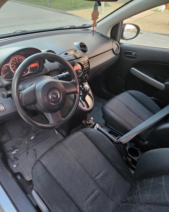 Mazda 2 cena 20000 przebieg: 225000, rok produkcji 2013 z Białystok małe 56